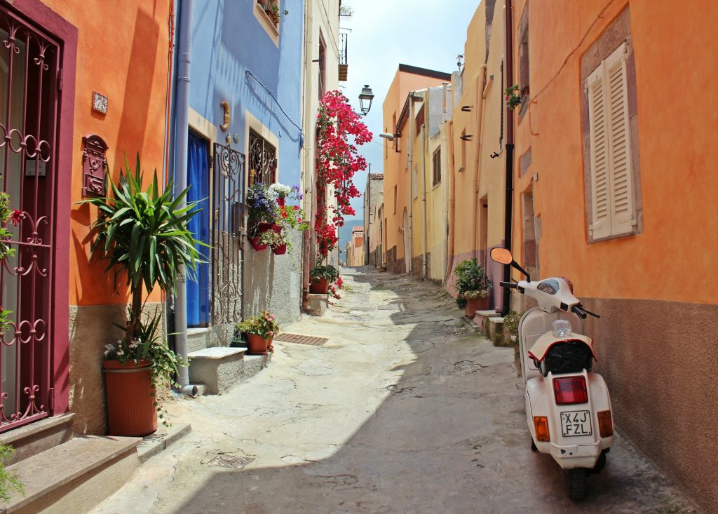 20 Essential Italian Travel Phrases For A Fantastic Trip - Borne Italian Travel Phrases